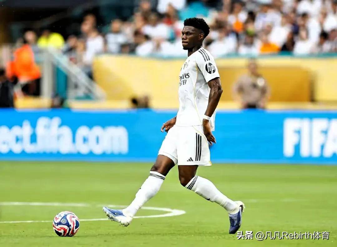 姆巴佩回归赛场，赛况扑朔迷离首场状态亮眼，湖人观众沸腾！