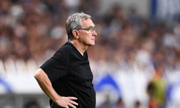 Uzi遭遇二十连败，澳大利亚队教练面临压力！